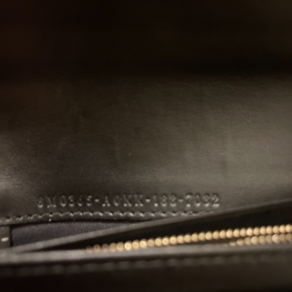 Authentic continental Fendi wallet - like new! - Picture 4 of 7